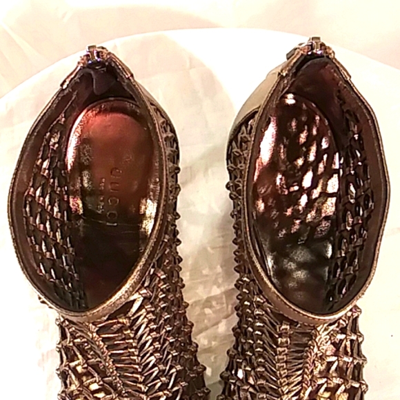 🔥🔥Like New Gucci Bronze Leather Stiletto Bootie - Picture 7 of 16
